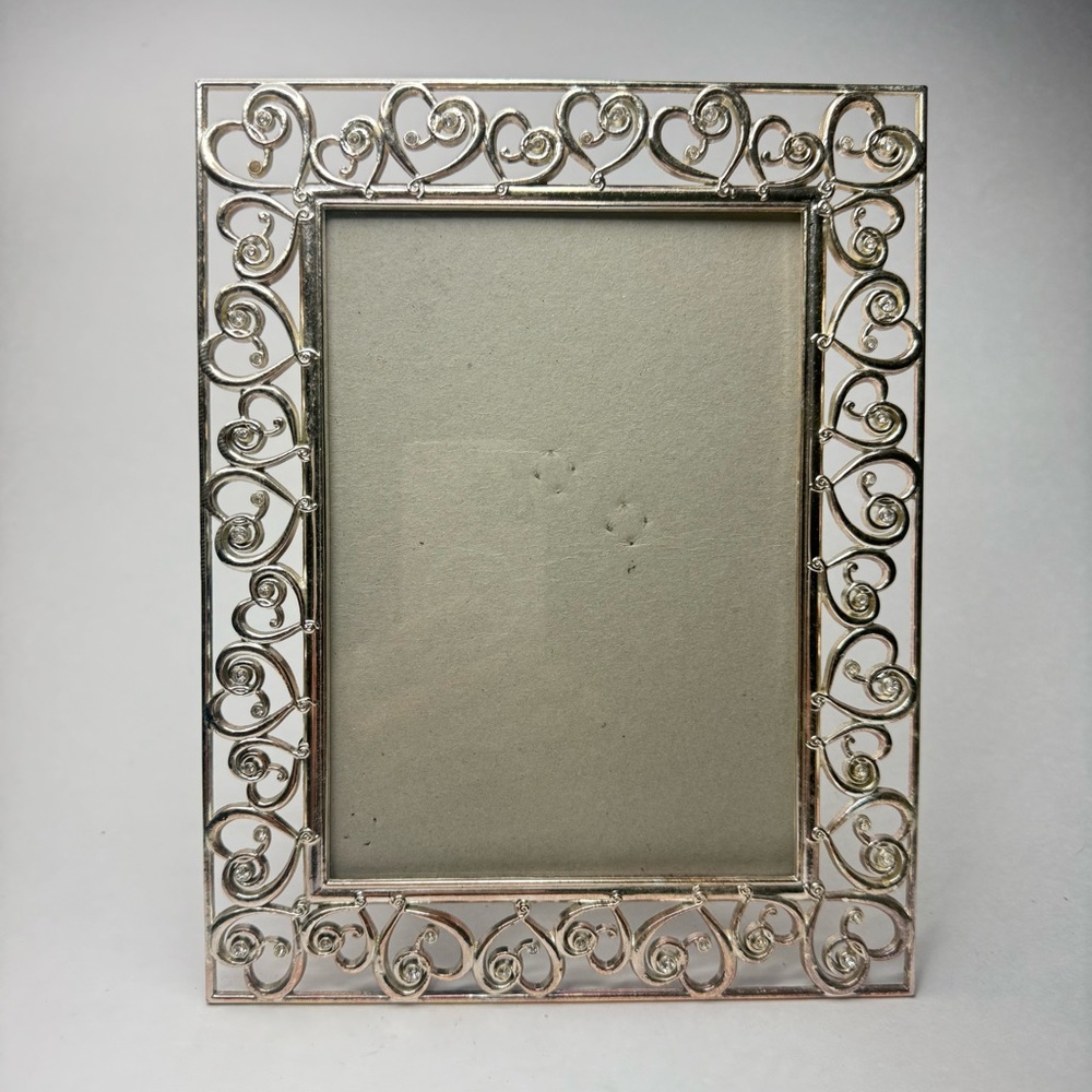 Elegant Silver Heart Frame